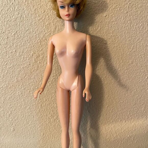 Midge 1960’s Bubble Cut Barbie Doll - Picture 2 of 13